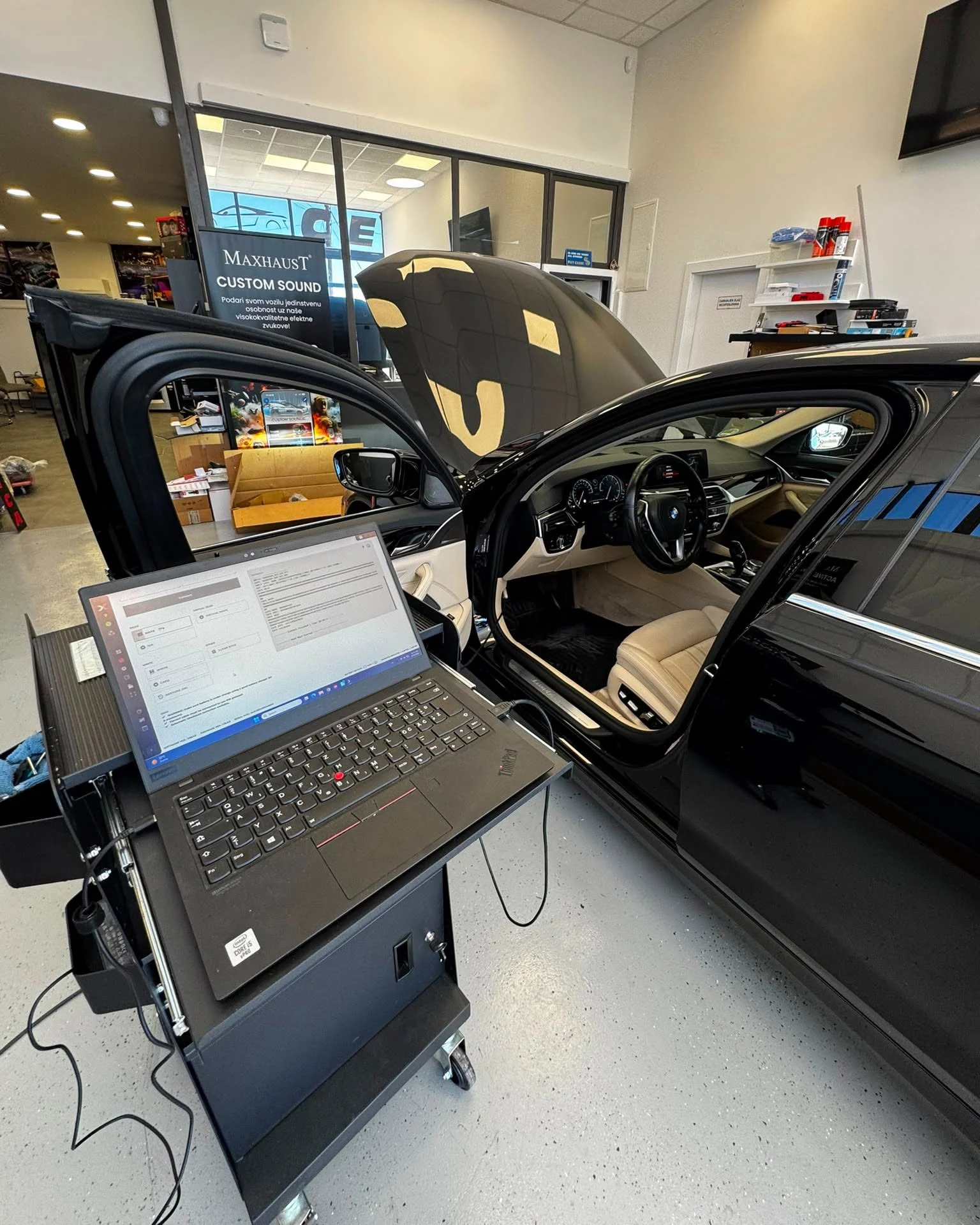 BMW na chip tuningu u radionici