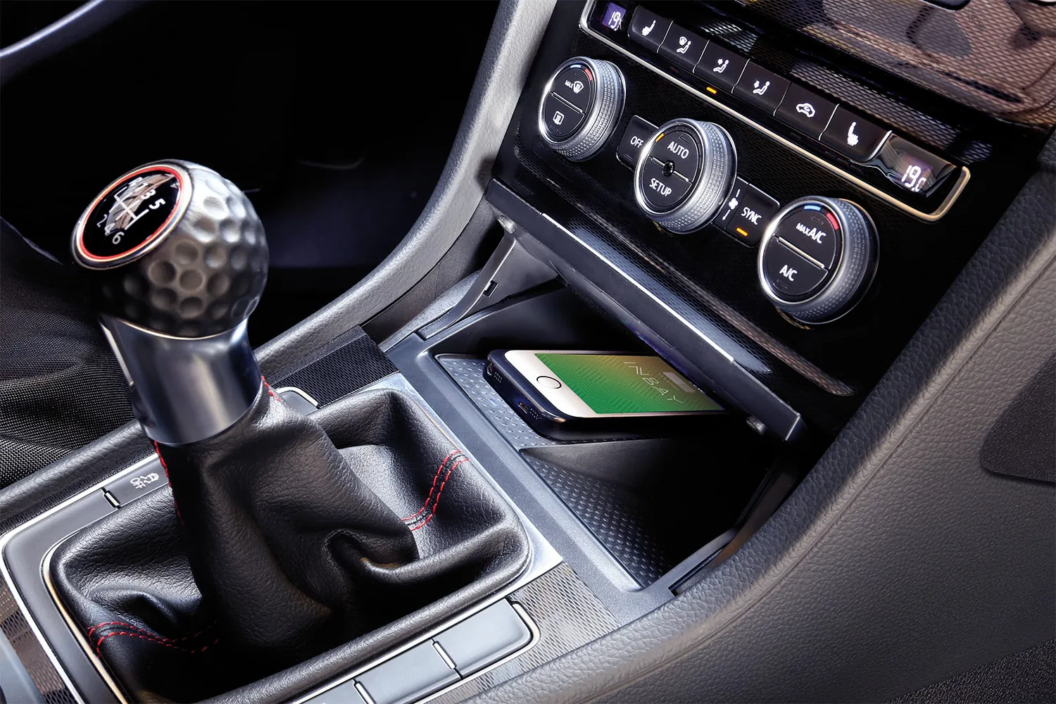 Bežični punjač za Volkswagen Golf VII 5W
