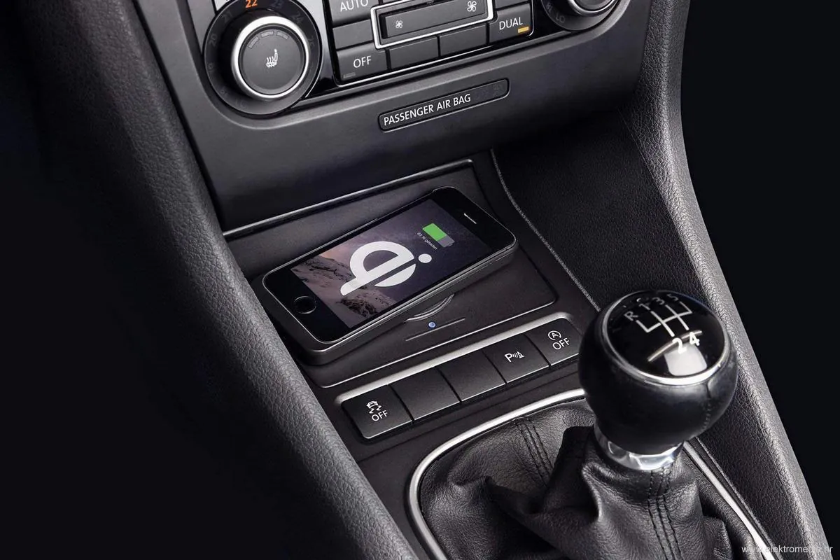 Bežični punjač za Volkswagen Eos, Golf V,VI, Jetta V, Scirocco III 5W